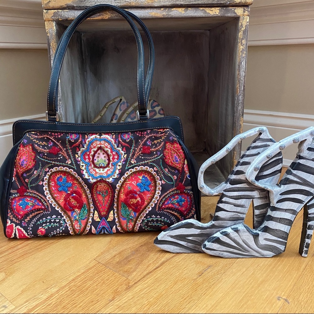 COPY - Isabella Fiori vintage blk multicolor beaded bag